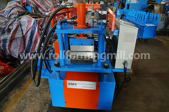 دستگاه پانچ