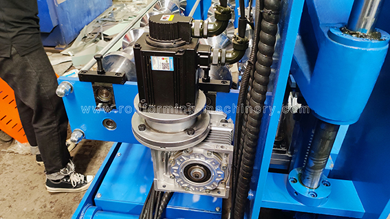 ماشین رول برش اتوماتیک (دو جهت افقی و عمودی)